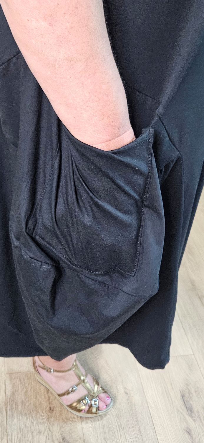 Cotton Pocket Detail Cocoon Dress – Black