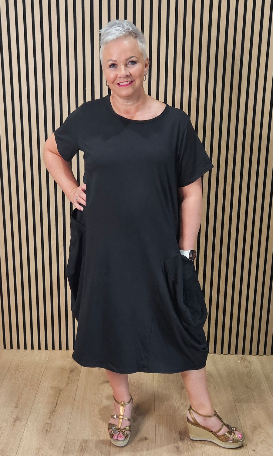 Cotton Pocket Detail Cocoon Dress – Black