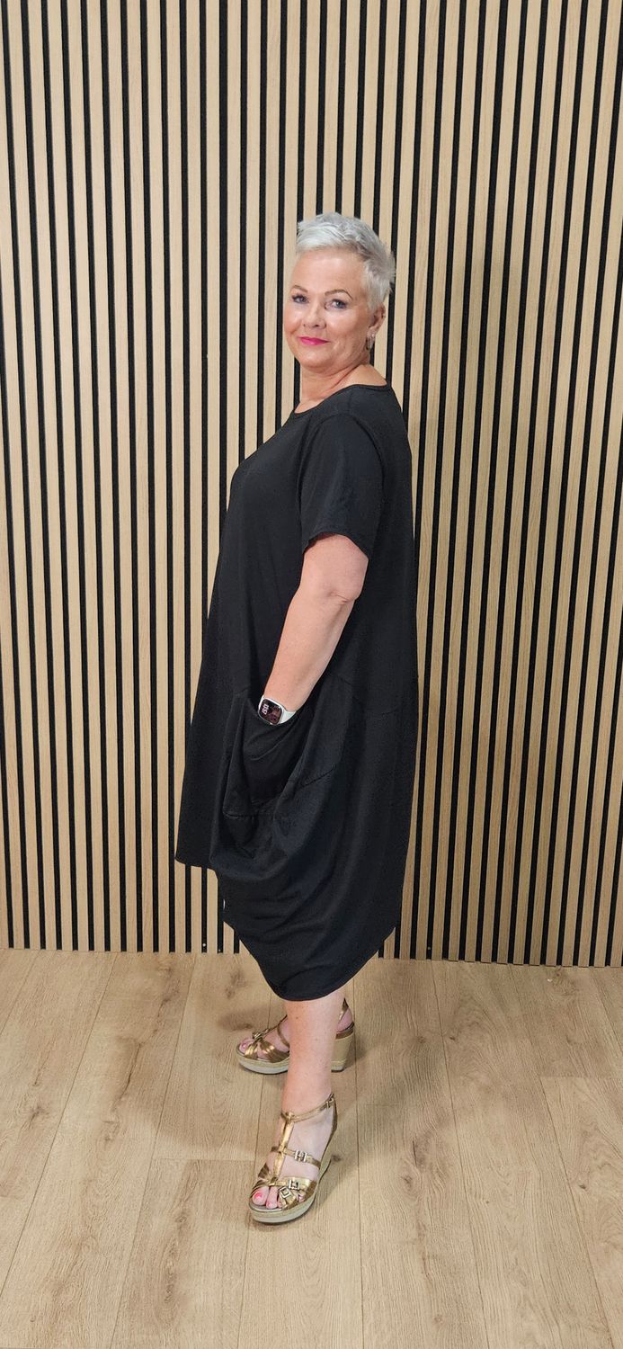 Cotton Pocket Detail Cocoon Dress – Black