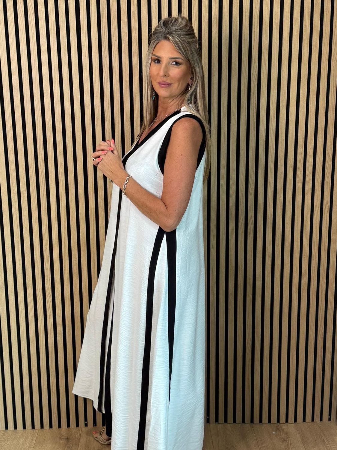 Contrast Border Maxi Dress – White + Black