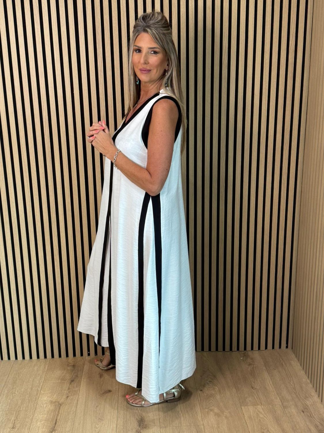 Contrast Border Maxi Dress – White + Black