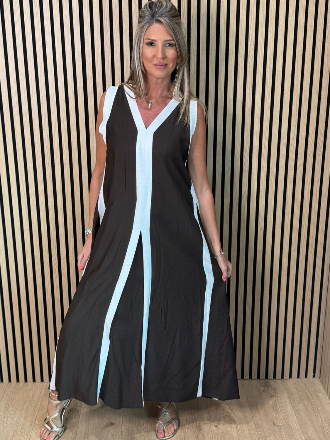 Contrast Border Maxi Dress – Chocolate + White