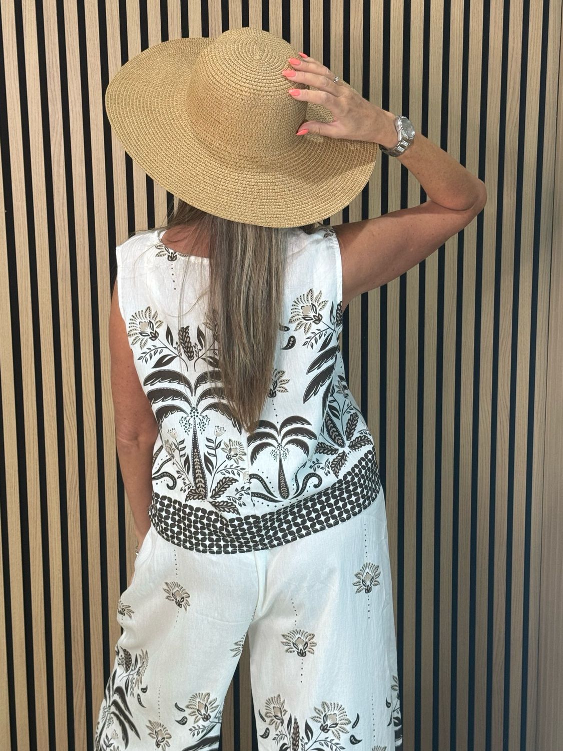 Top &amp; Cropped Trouser Co-Ord Set - White/Brown