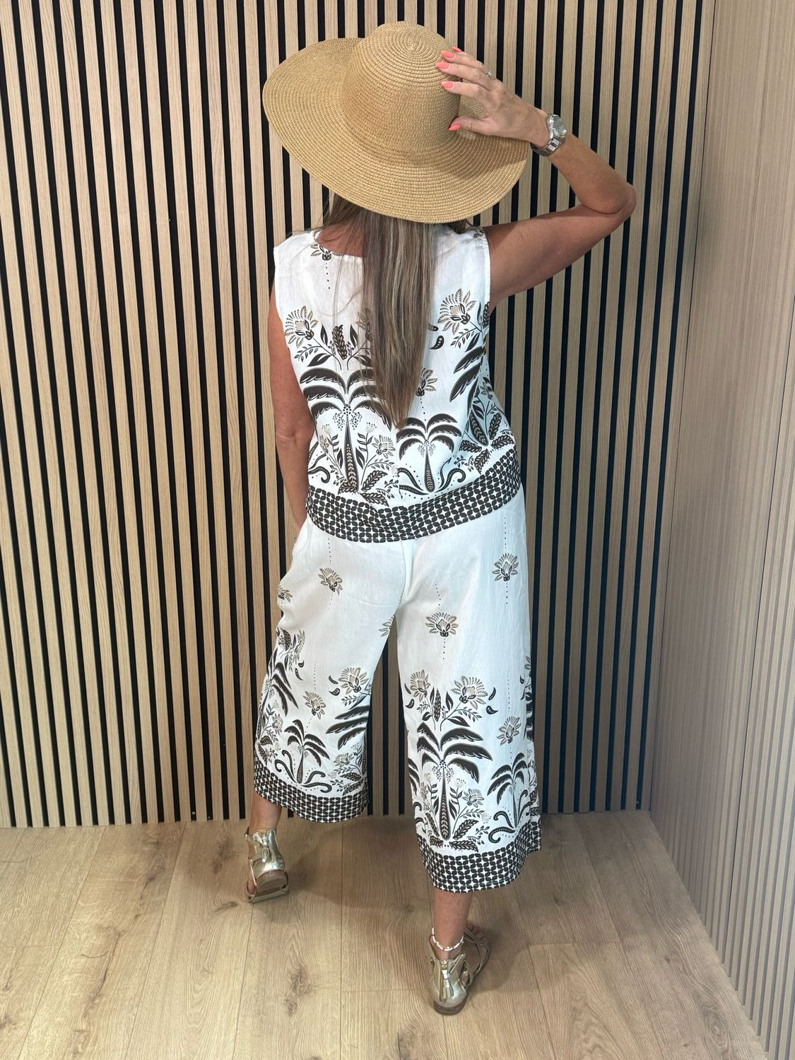 Top &amp; Cropped Trouser Co-Ord Set - White/Brown