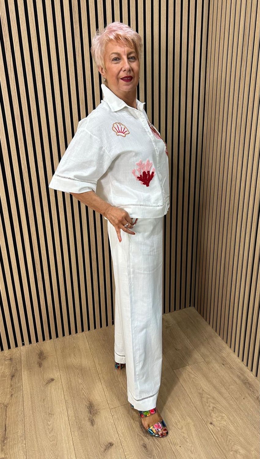 Lobster Embroidered Cotton Trouser Suit - White