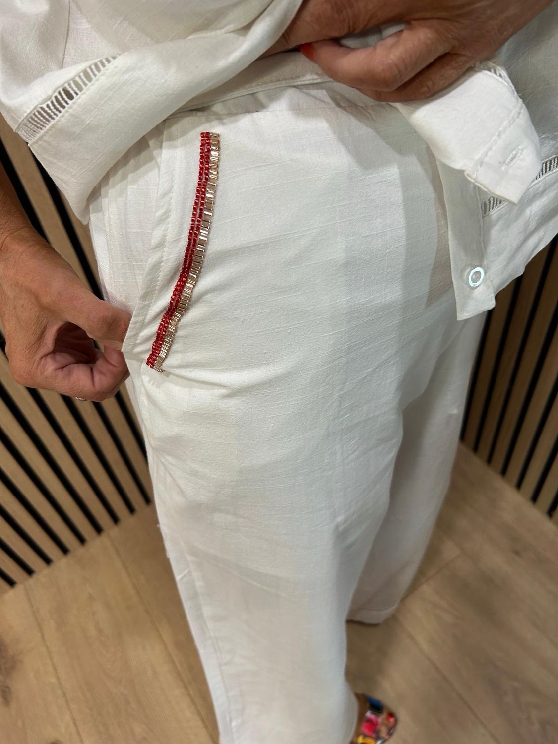 Lobster Embroidered Cotton Trouser Suit - White