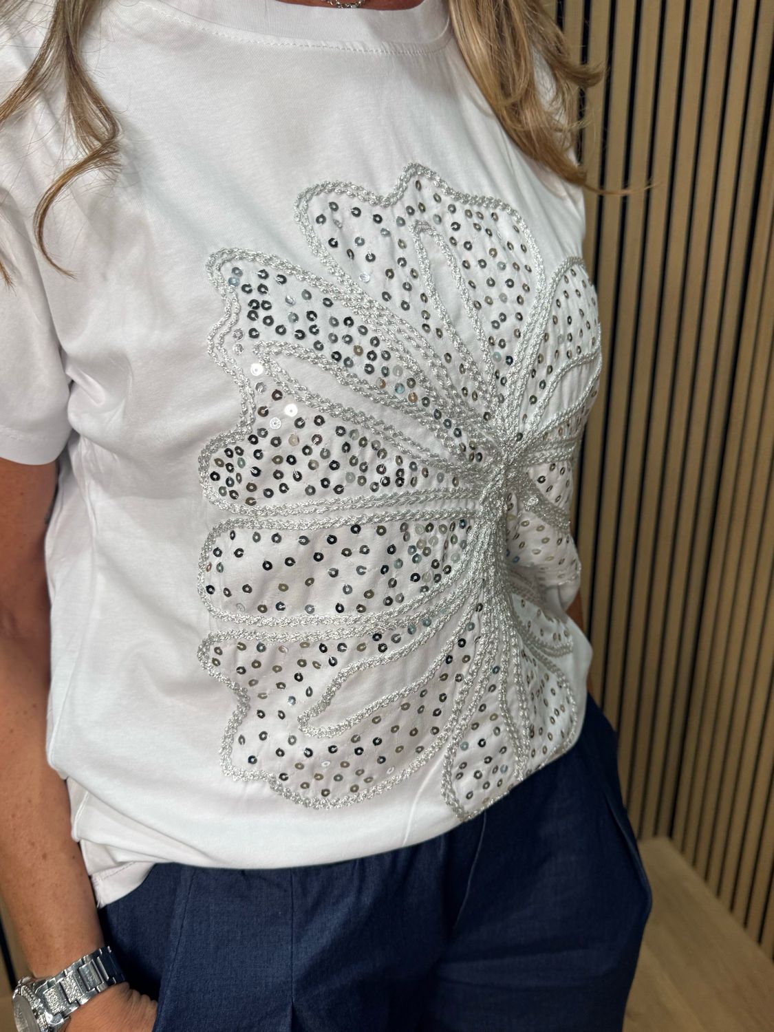 Sequin Flower Detail T-Shirt - White