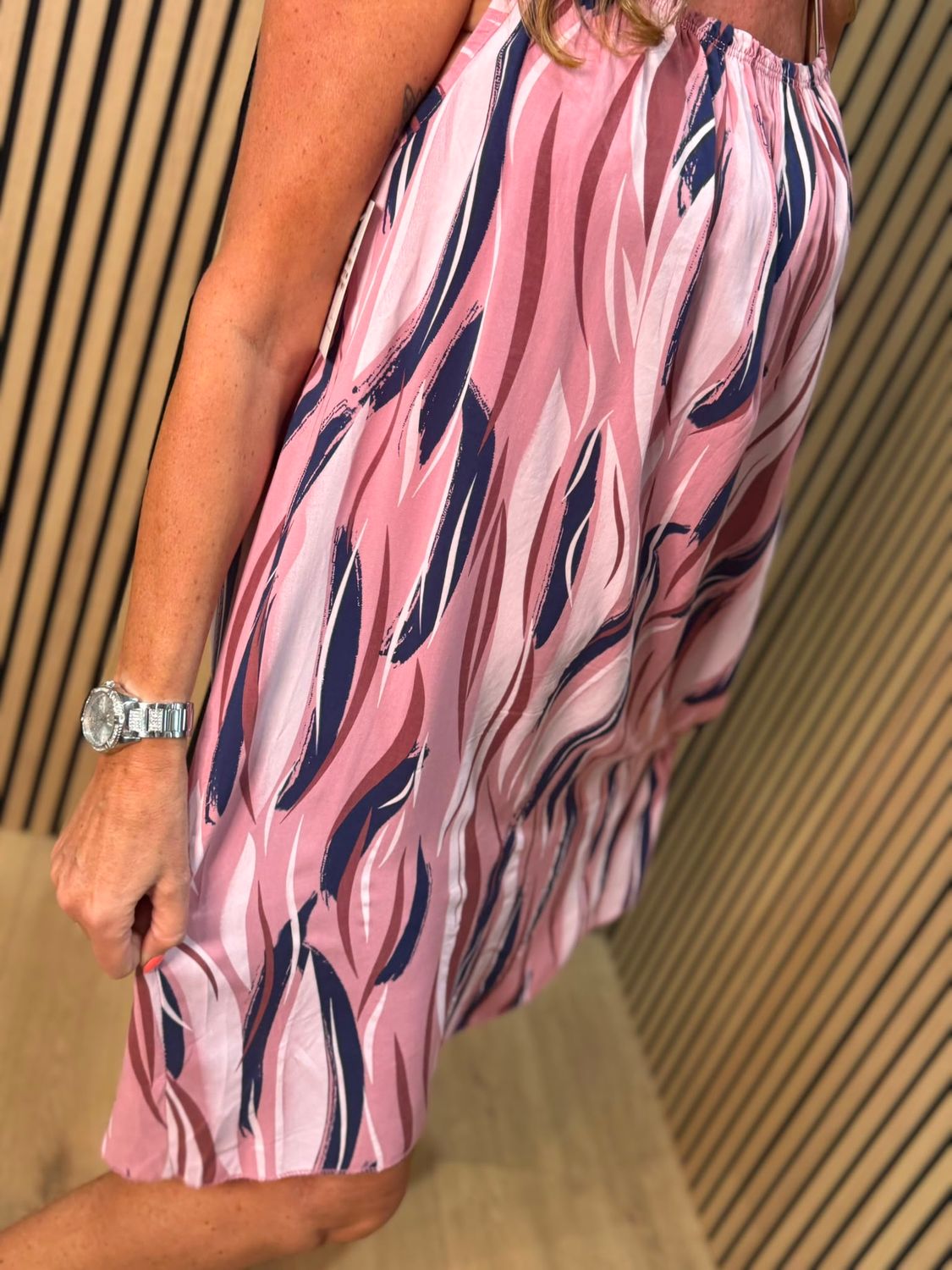 Abstract Print Strappy Dress – Pink
