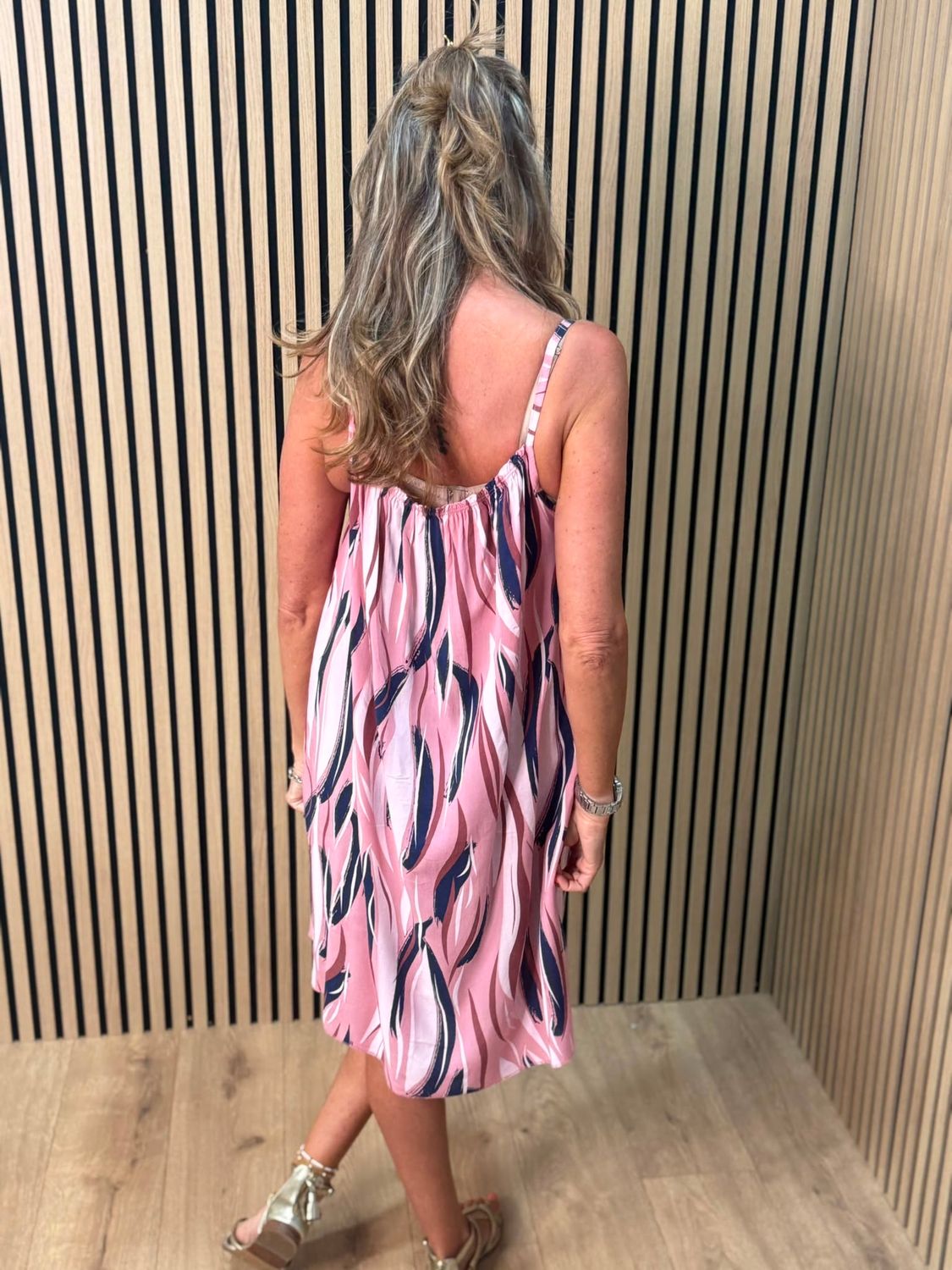 Abstract Print Strappy Dress – Pink