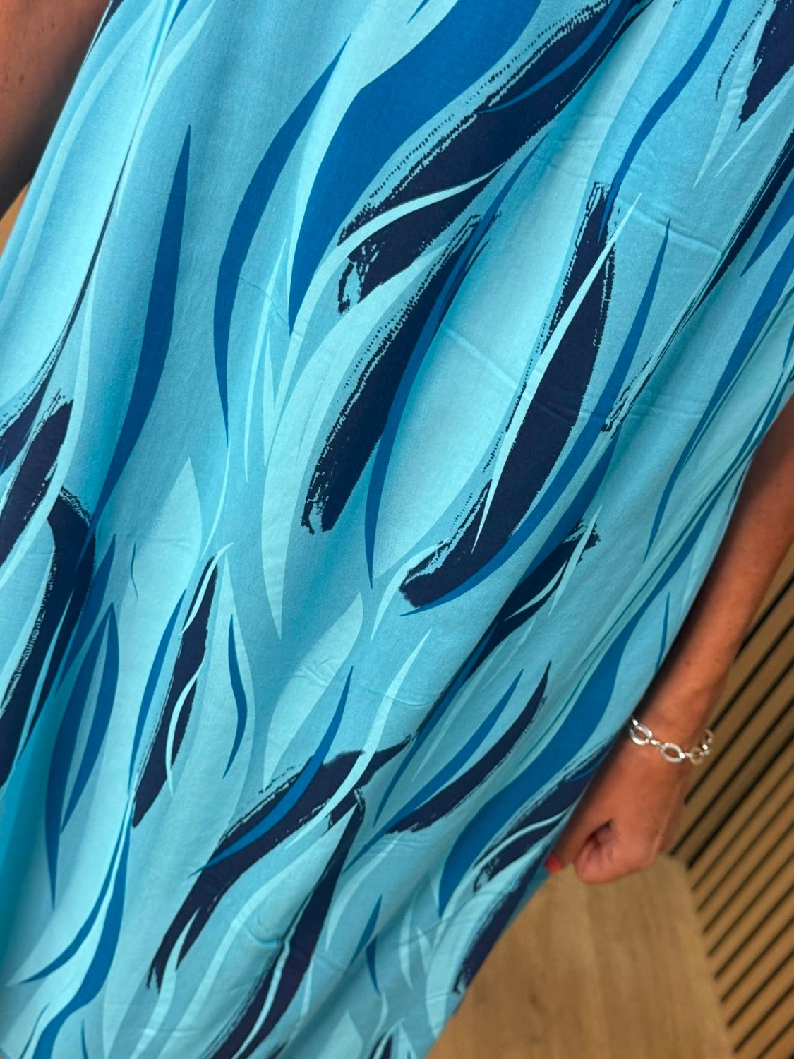 Abstract Print Strappy Dress – Blue