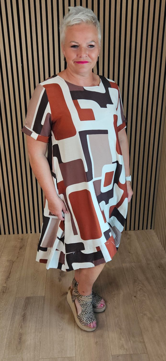 Abstract Print Pocket Dress – Rust/Brown