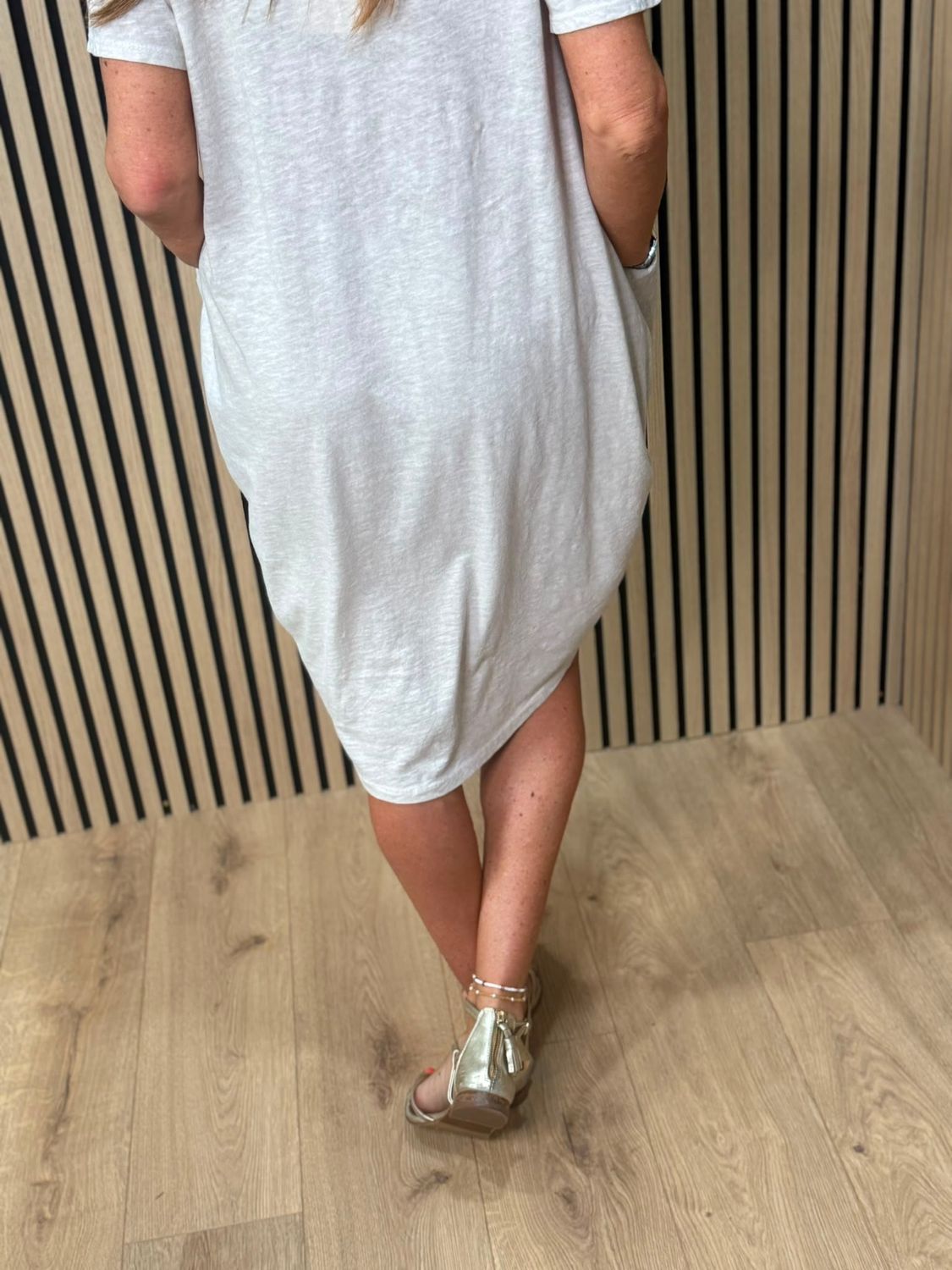 Cotton Blend Cocoon Pocket Dress With Necklace –  Stone