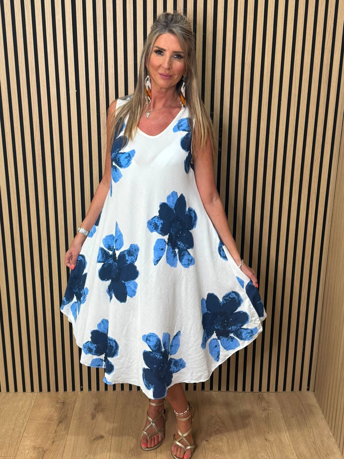 Oversized Floral Print Swing Dress - Blue