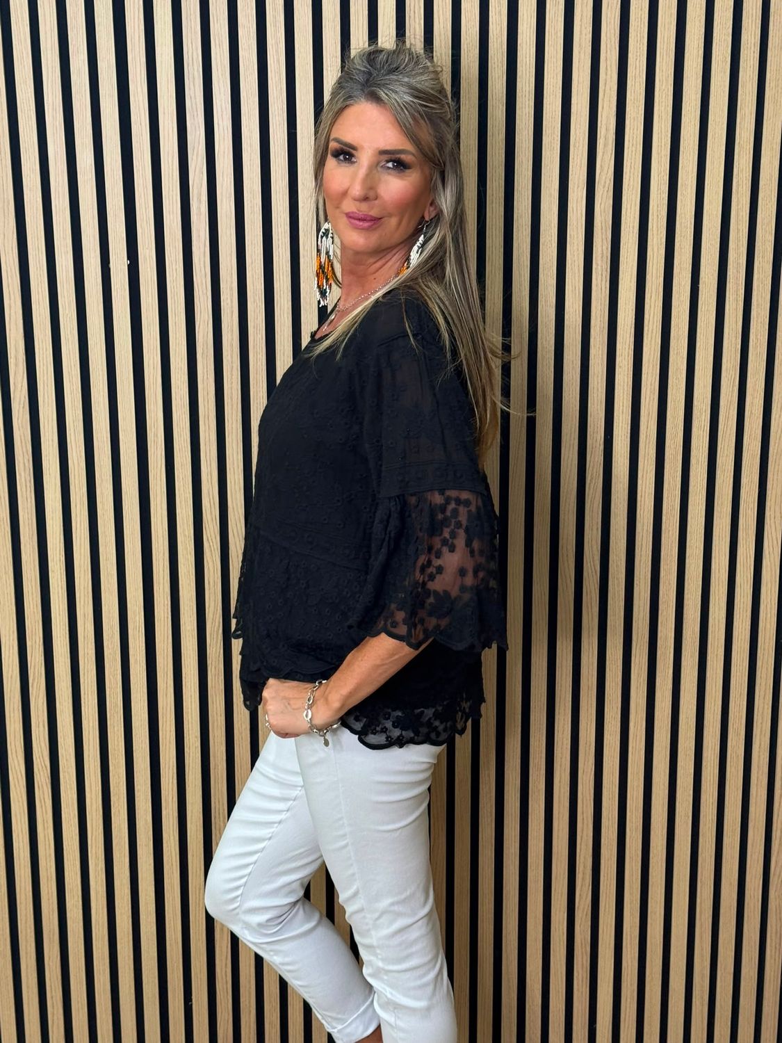 Floral Embroidered Lace Top – Black