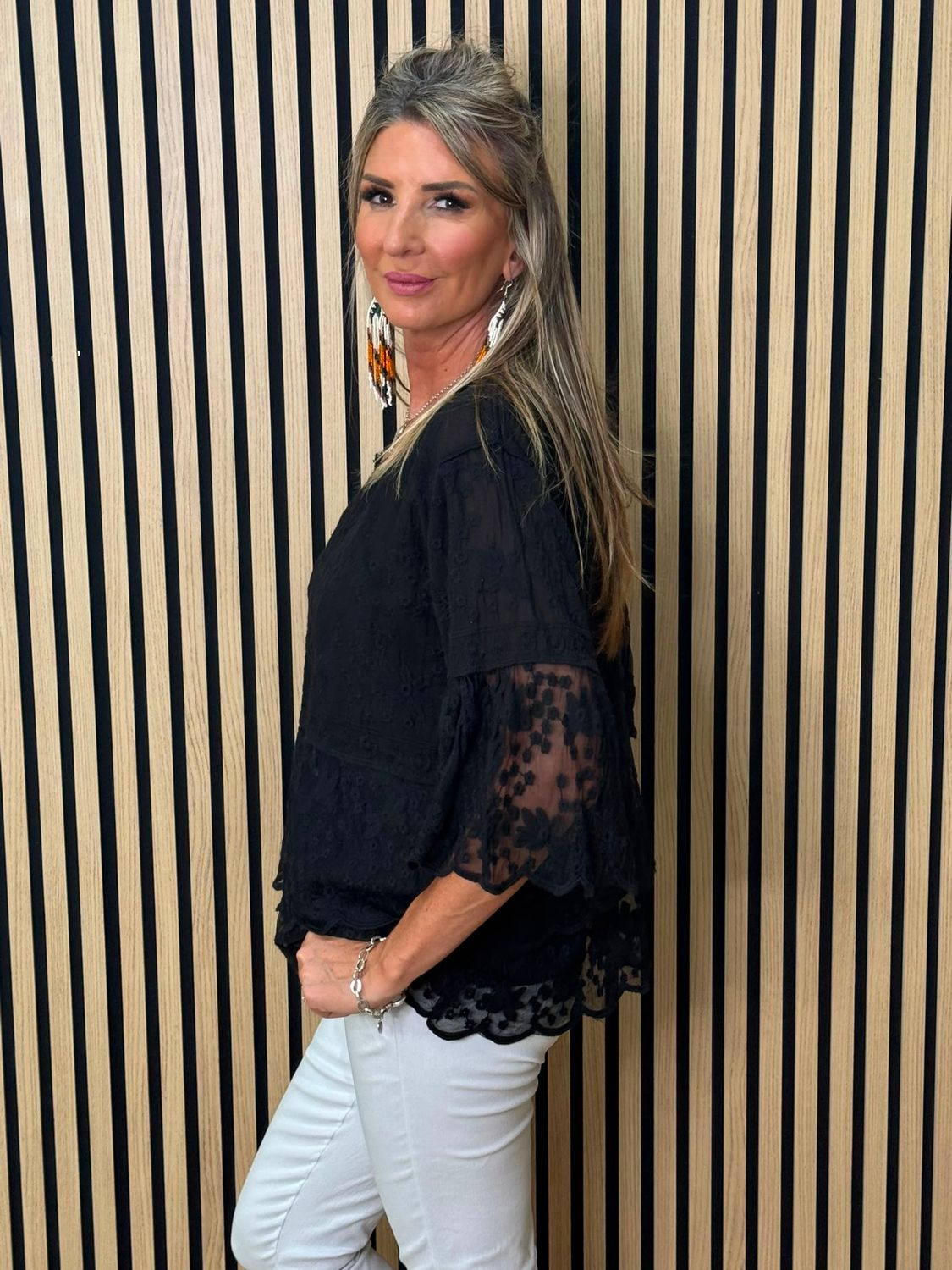 Floral Embroidered Lace Top – Black