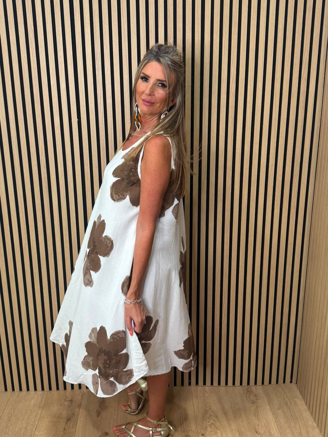 Oversized Floral Print Swing Dress - Brown