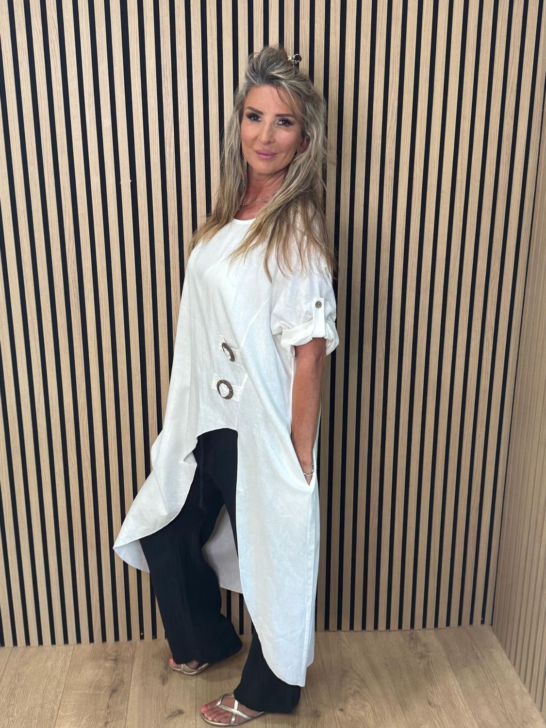 Coconut Ring Linen Blend Tunic Top