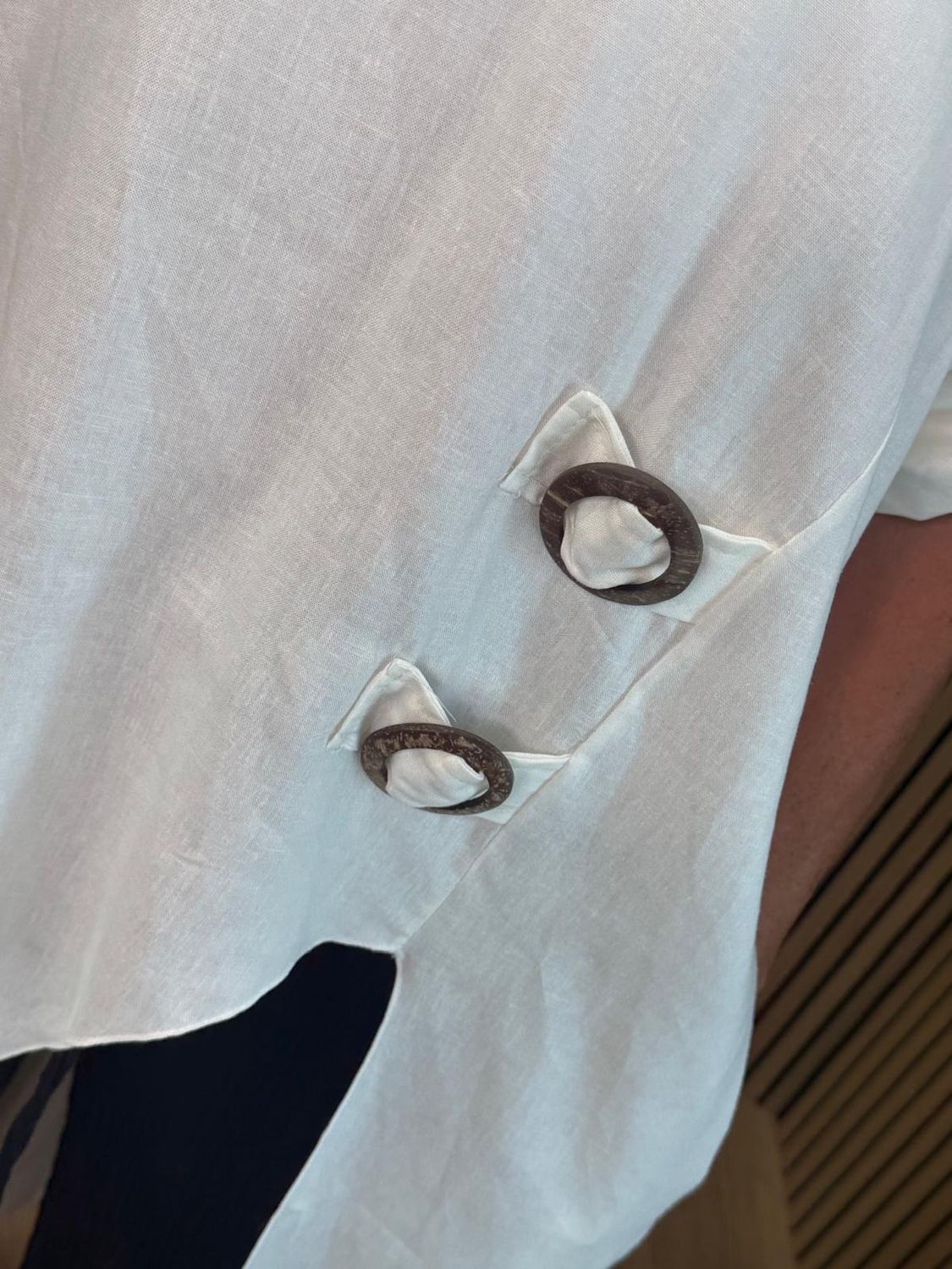 Coconut Ring Linen Blend Tunic Top