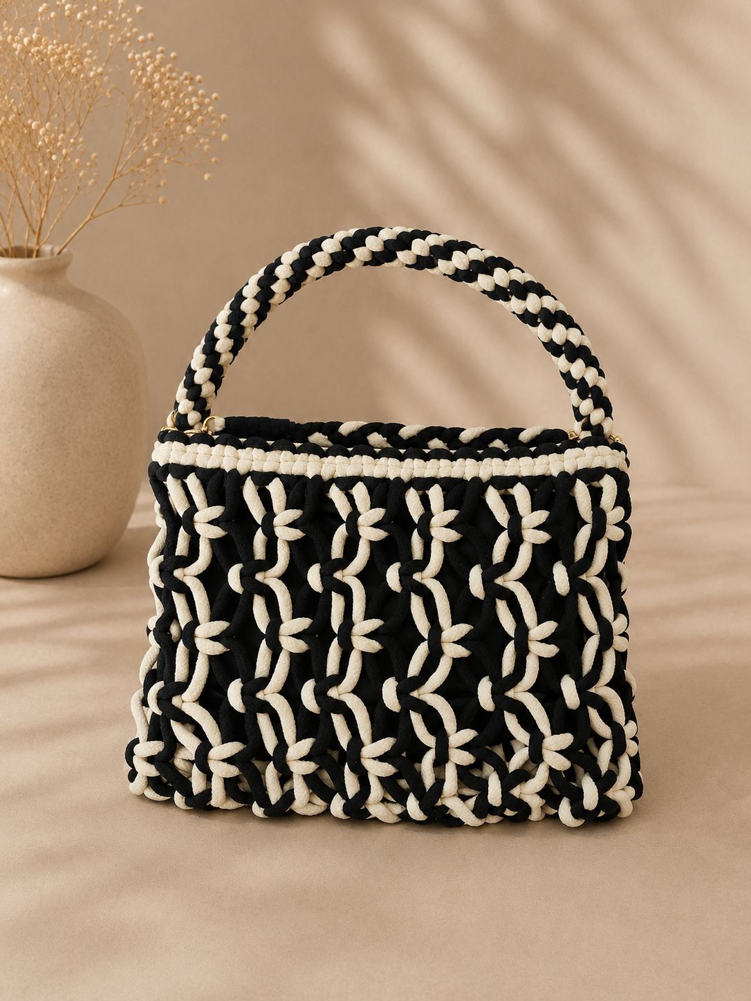 Woven Macramé Handbag – Black/Cream
