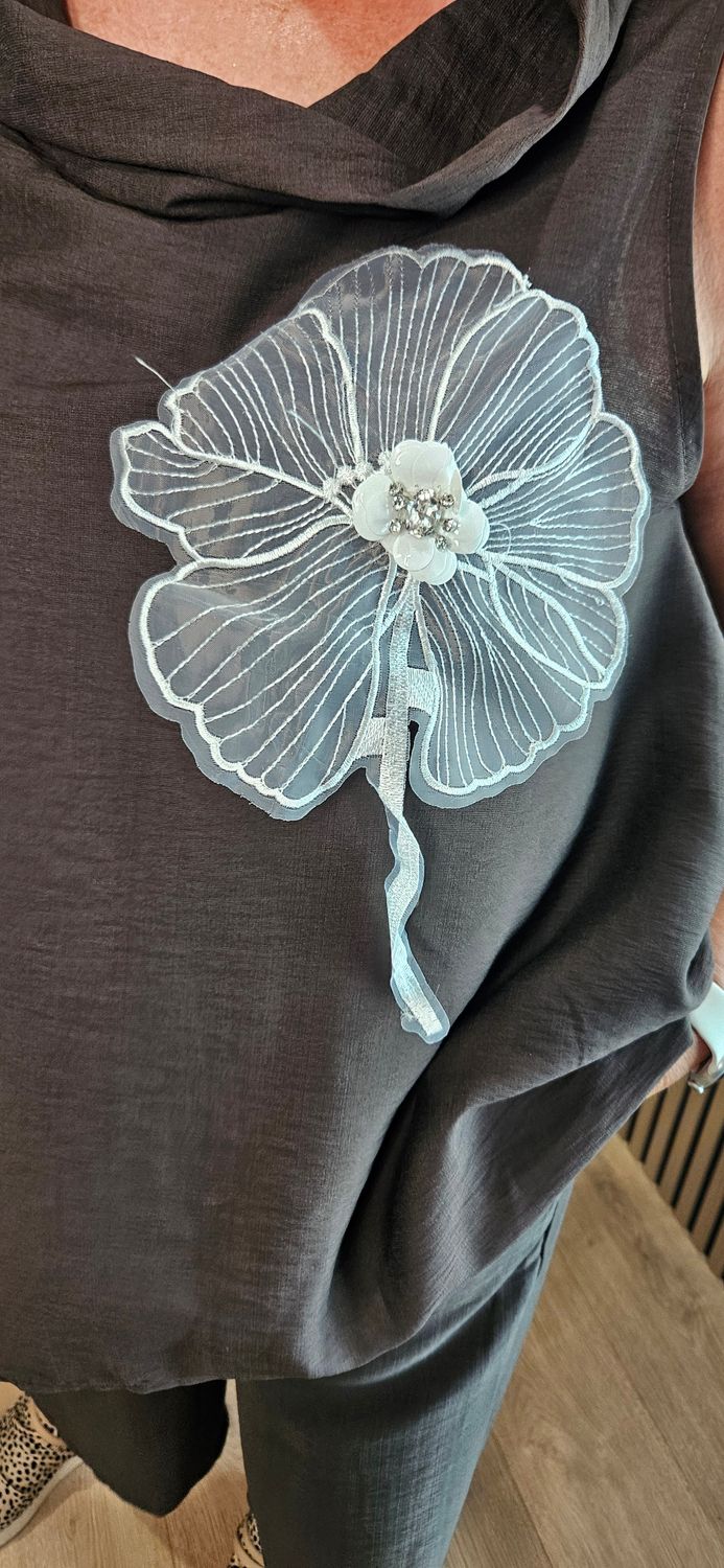 Floral Appliqué Two-Piece Set – Chocolate