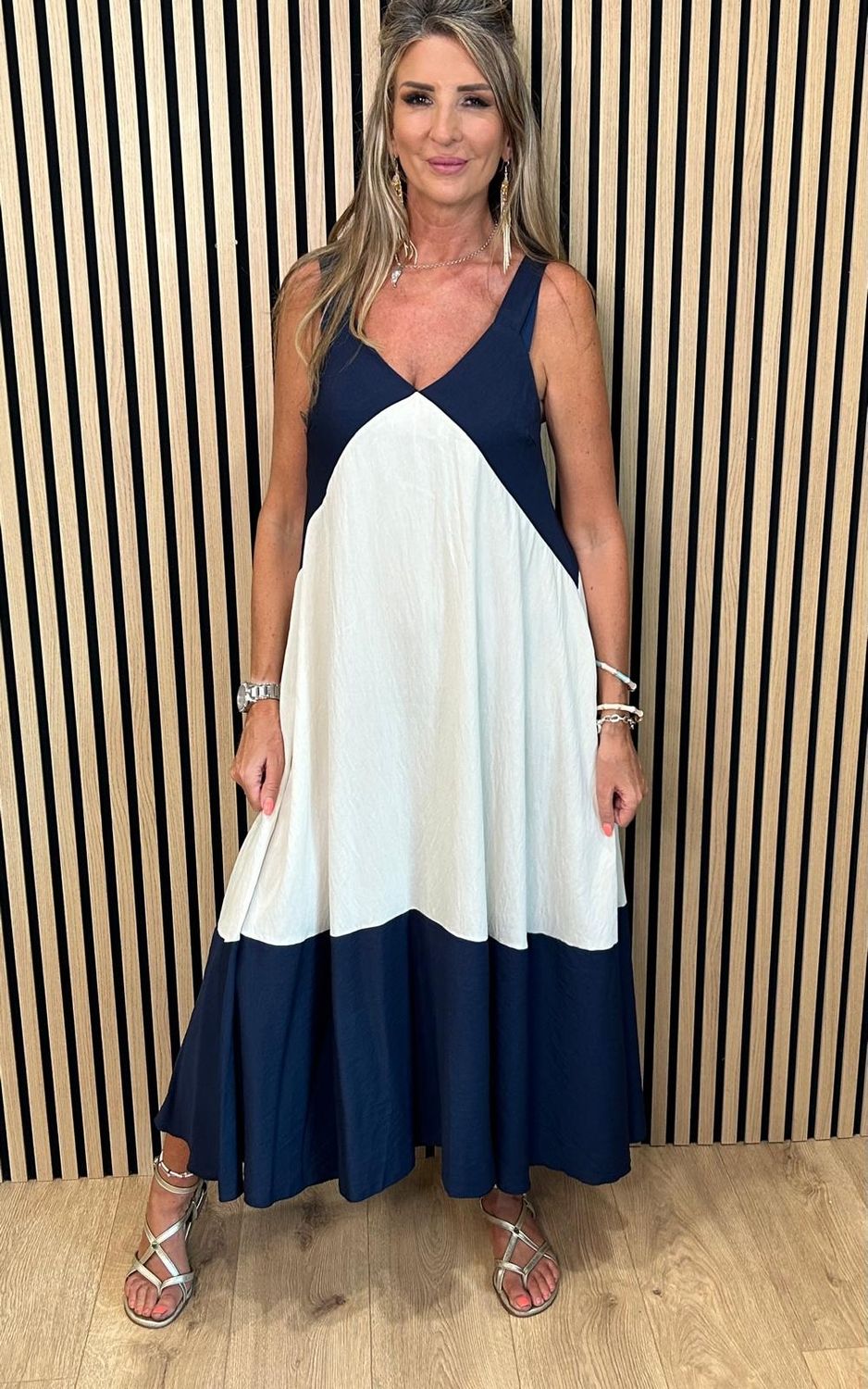 Colour Block Maxi Dress – Navy/White