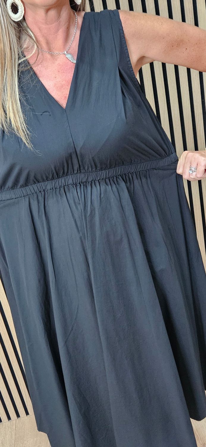 Sleeveless Cotton Midi Dress – Black