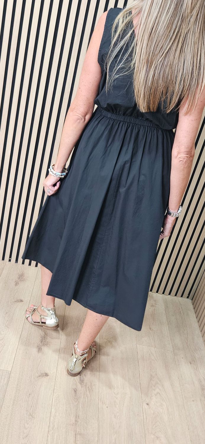Sleeveless Cotton Midi Dress – Black