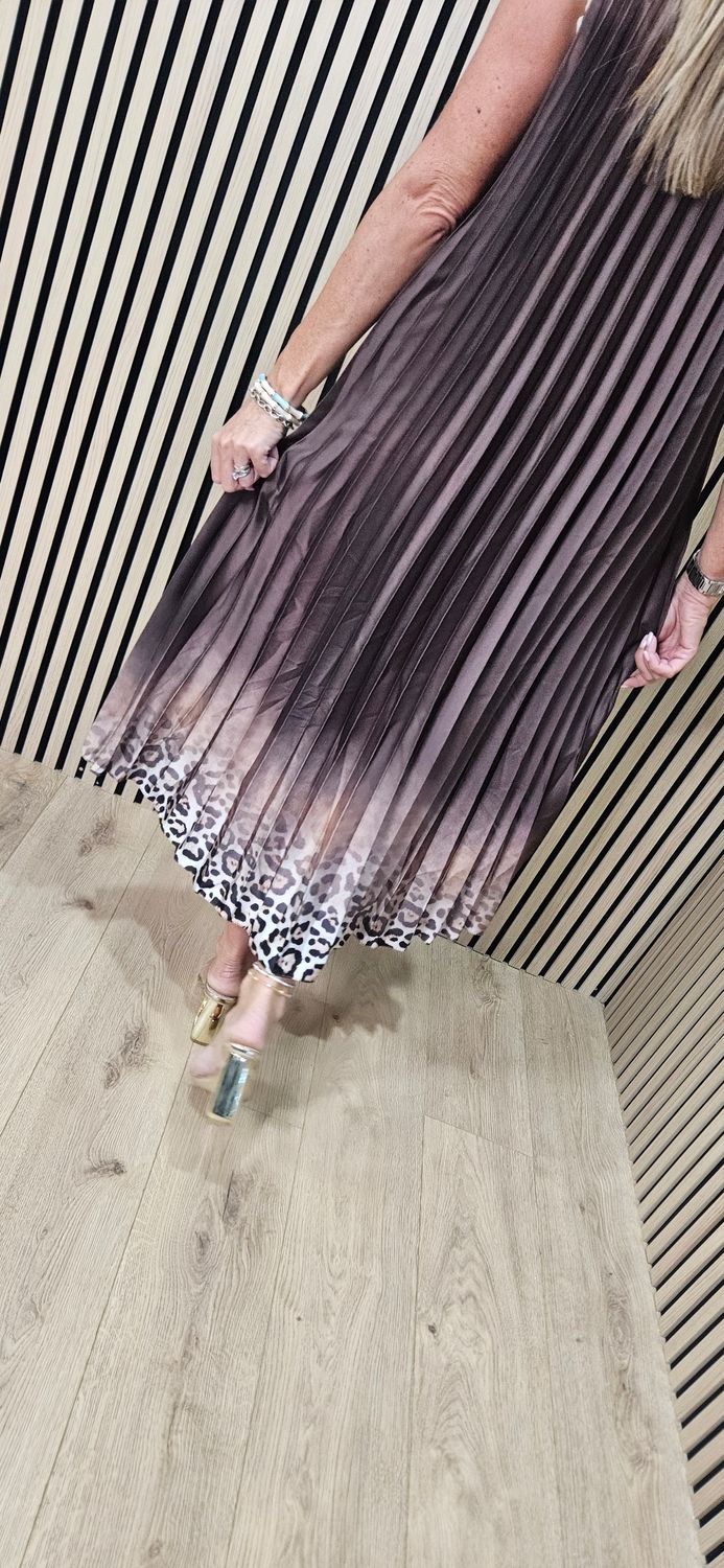 Pleated Leopard Border Maxi Dress – Chocolate
