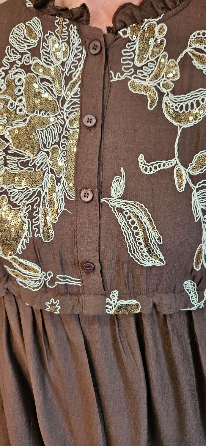 FLY OUT Embellished Floral Midi Dress – Brown