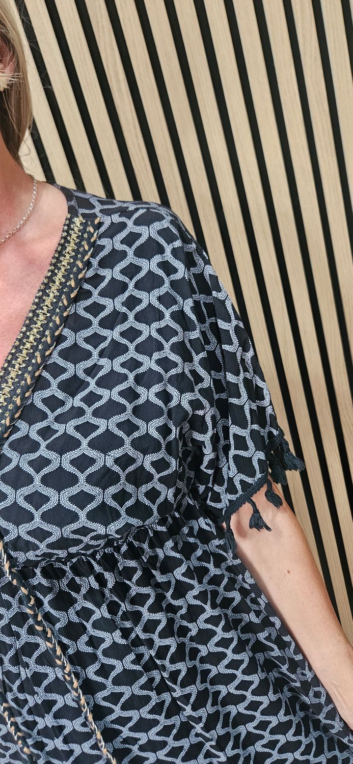 Geometric Tassel Detail Dress – Black
