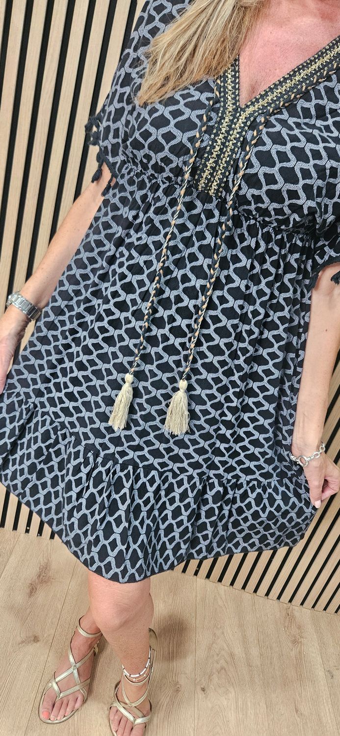Geometric Tassel Detail Dress – Black