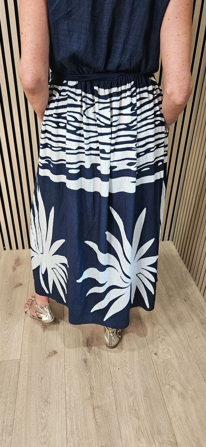 Tropical Leaf Print Maxi Dress – Navy