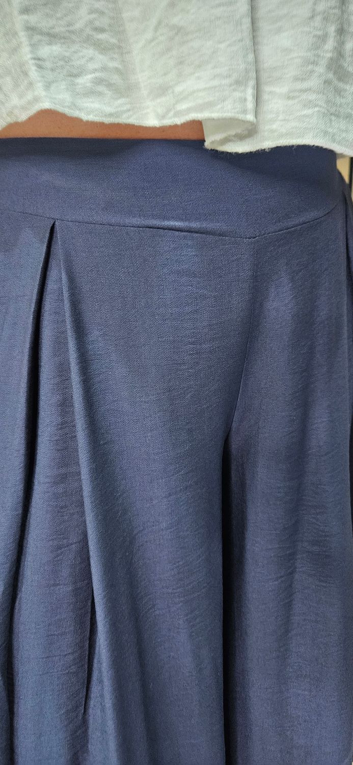 Wide Leg Pleated Trousers – Navy