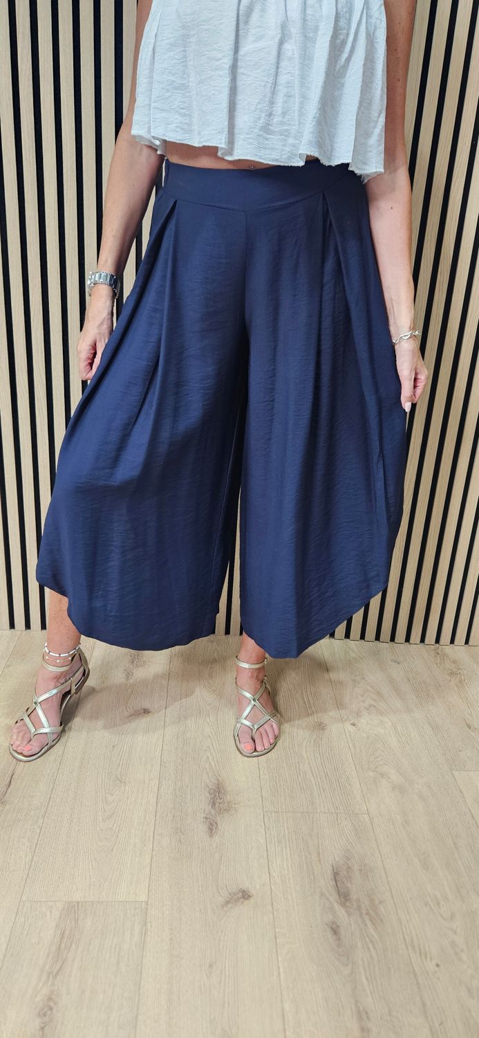 Wide Leg Pleated Trousers – Navy