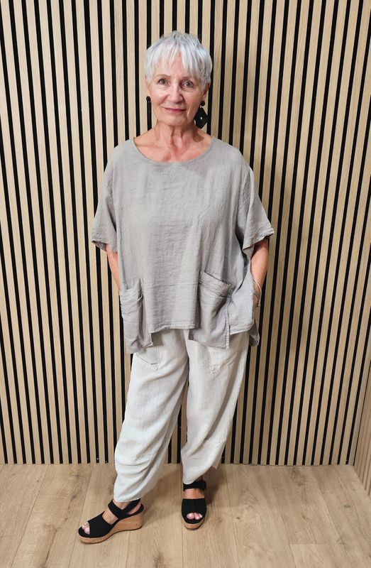 Relaxed Linen Blend Pocket Top – Taupe