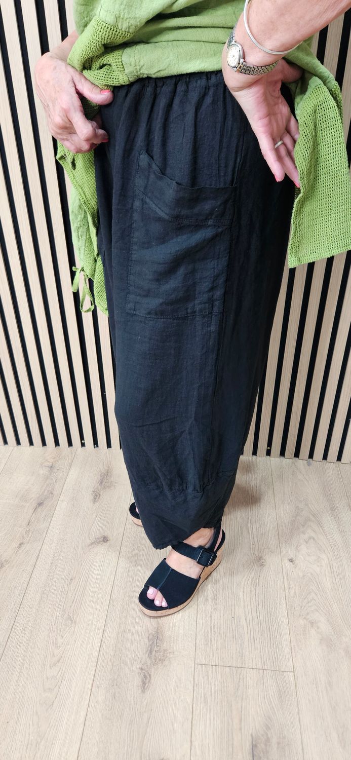 Linen Blend Tulip Hem Trousers – Black