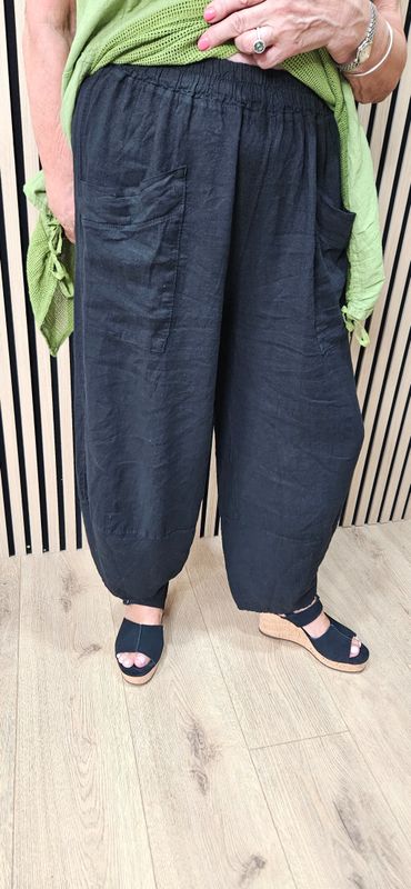 Linen Blend Tulip Hem Trousers – Black