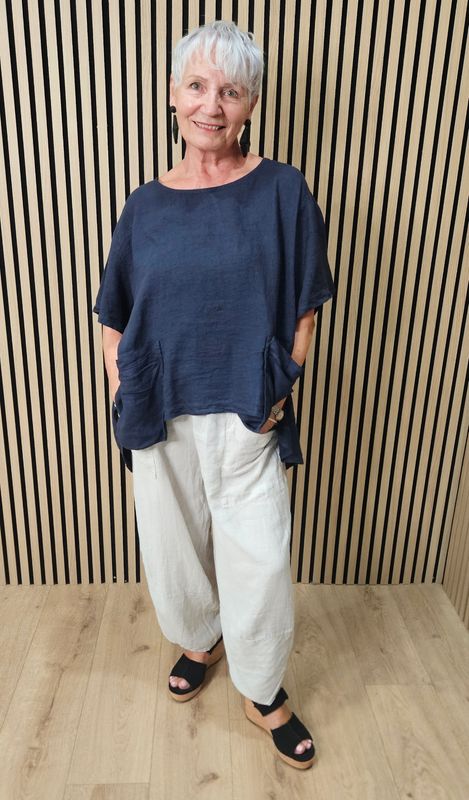 Relaxed Linen Blend Pocket Top – Navy