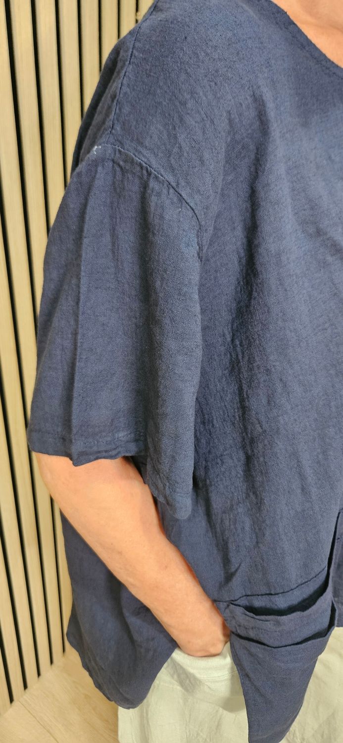 Relaxed Linen Blend Pocket Top – Navy