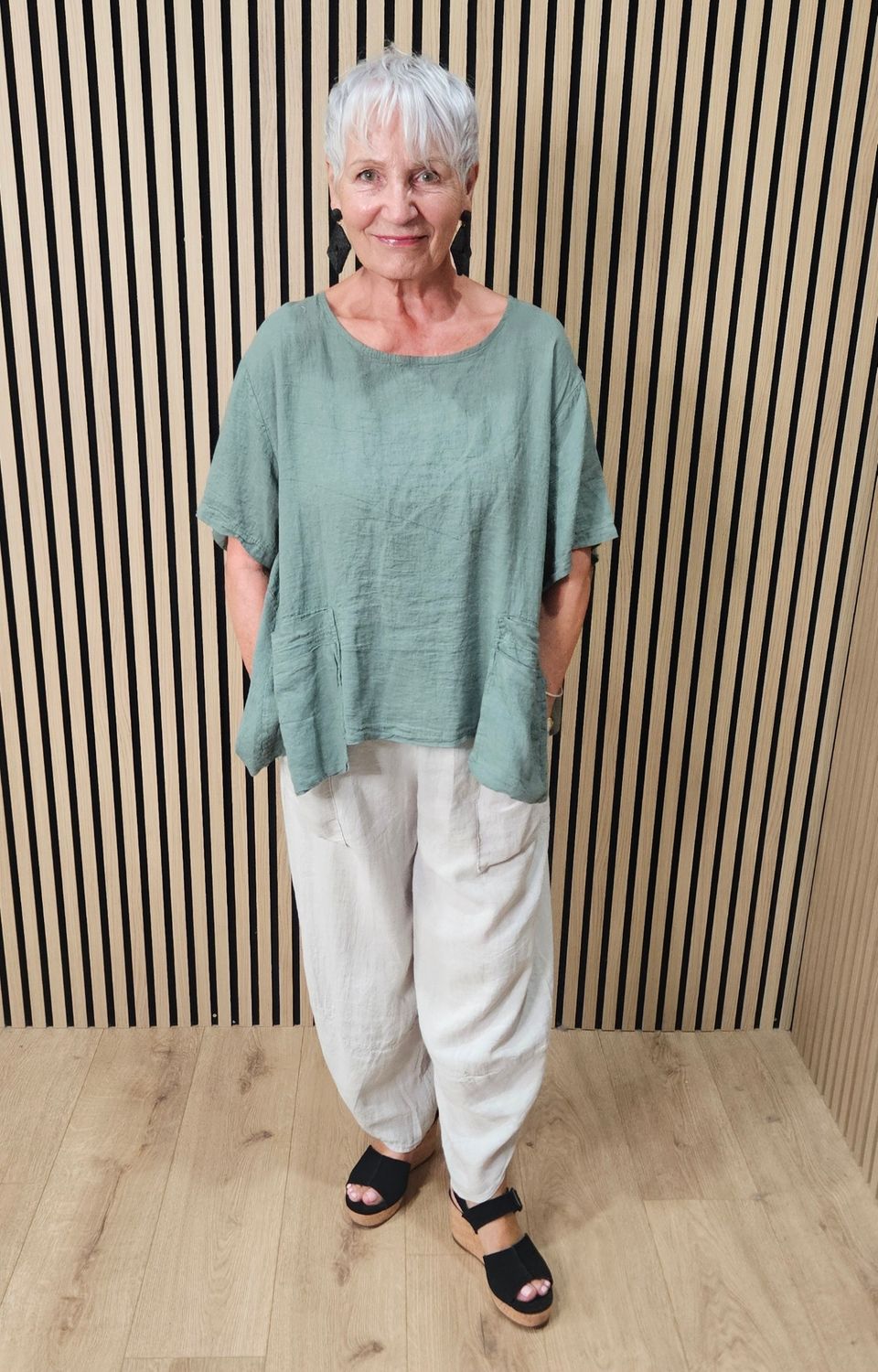 Relaxed Linen Blend Pocket Top – Khaki