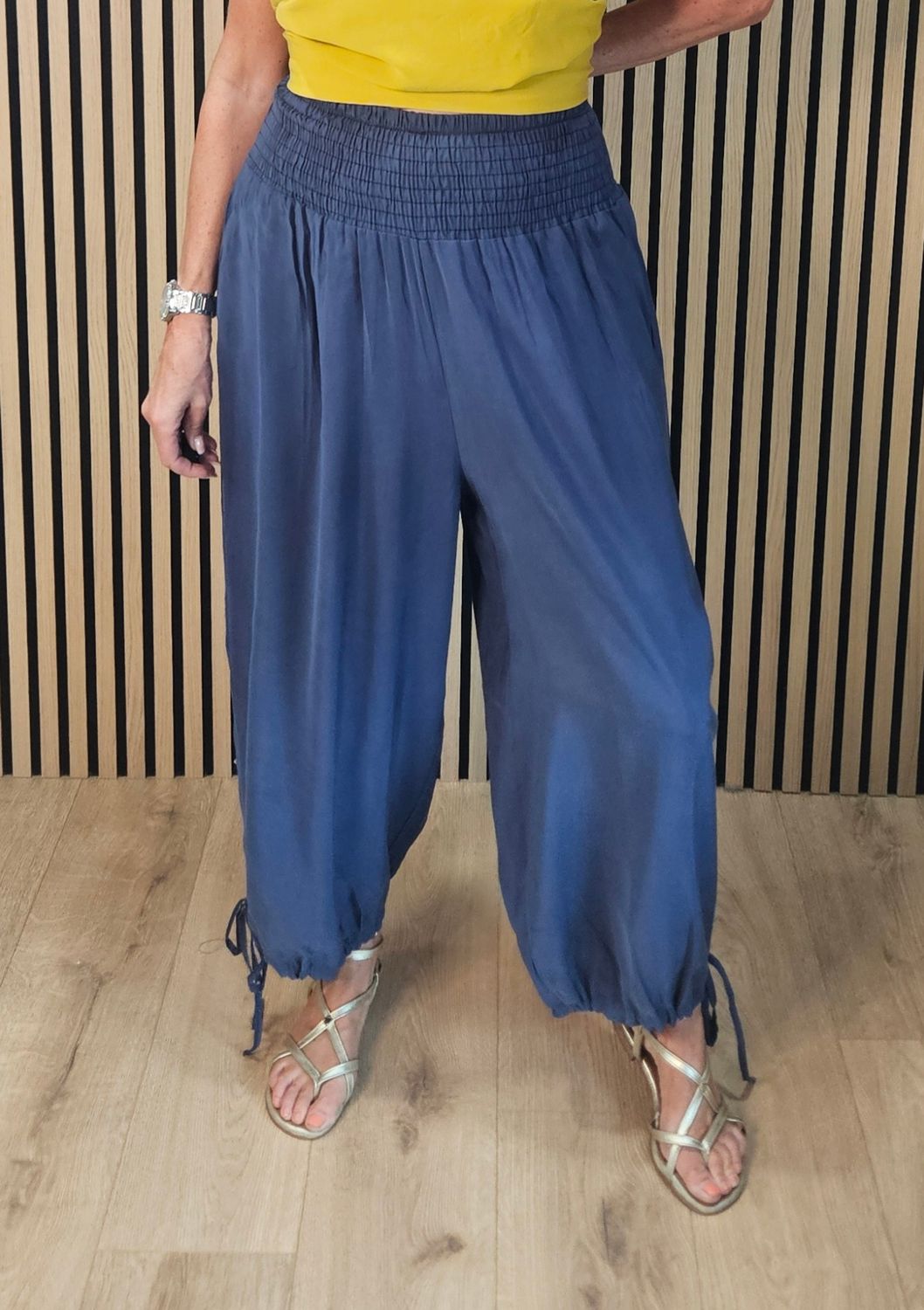 Shirred Waist Tie Hem Trousers – Navy