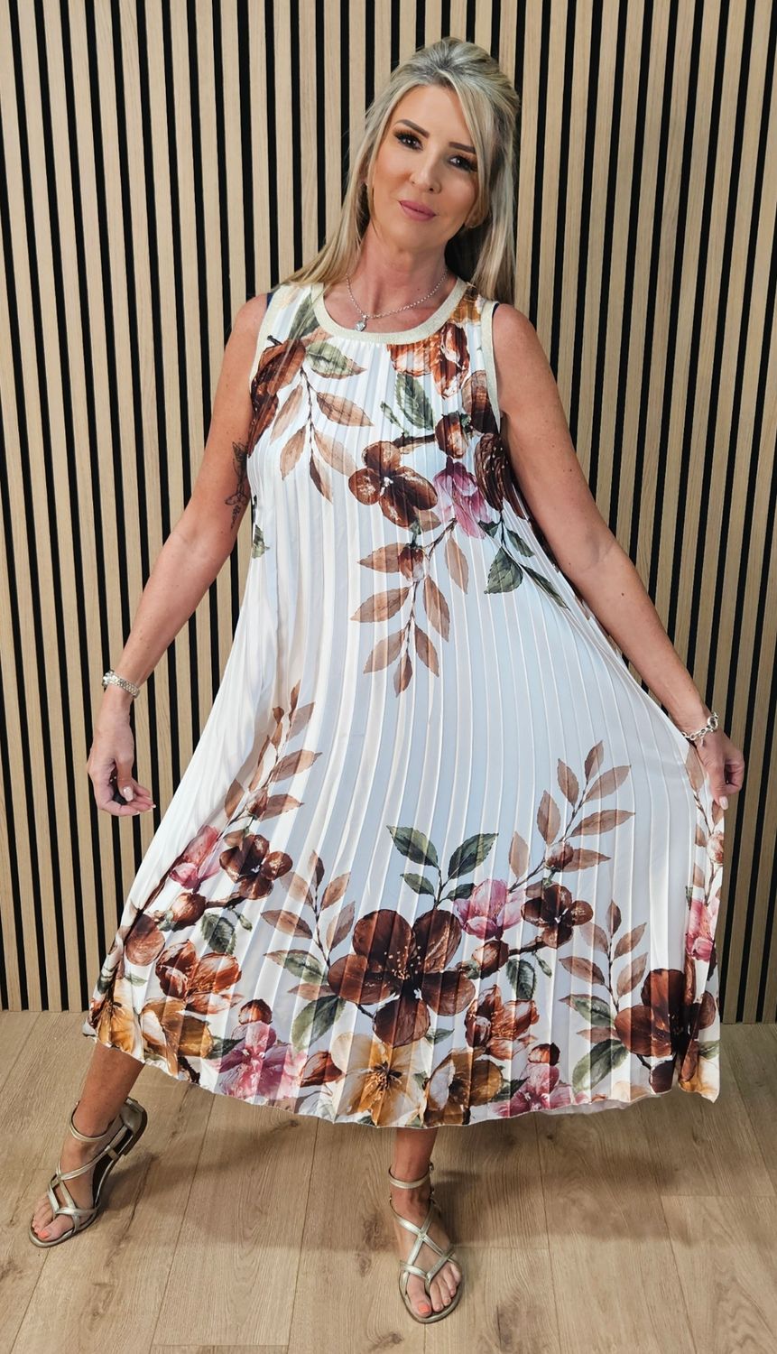 Floral Pleated Maxi Dress