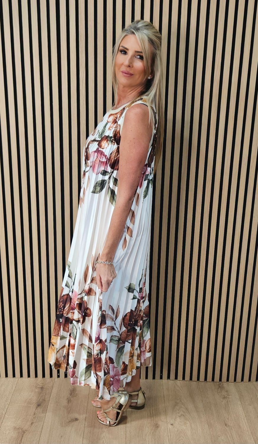 Floral Pleated Maxi Dress