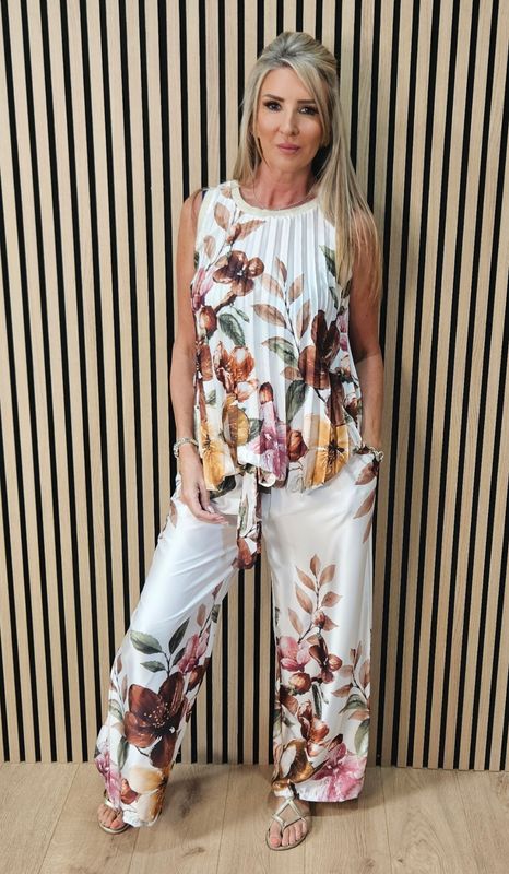 Floral Pleated Trouser Suit