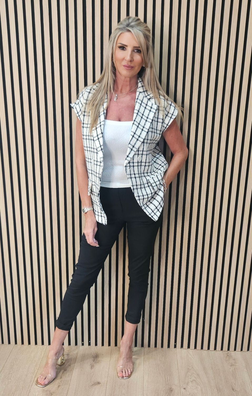 Checked Bouclé Sleeveless Jacket – White