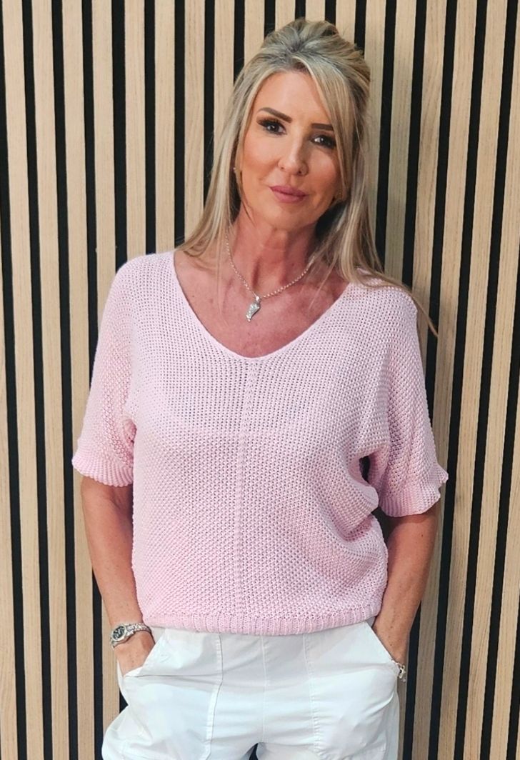 Lightweight Textured Knit Jumper – Pink