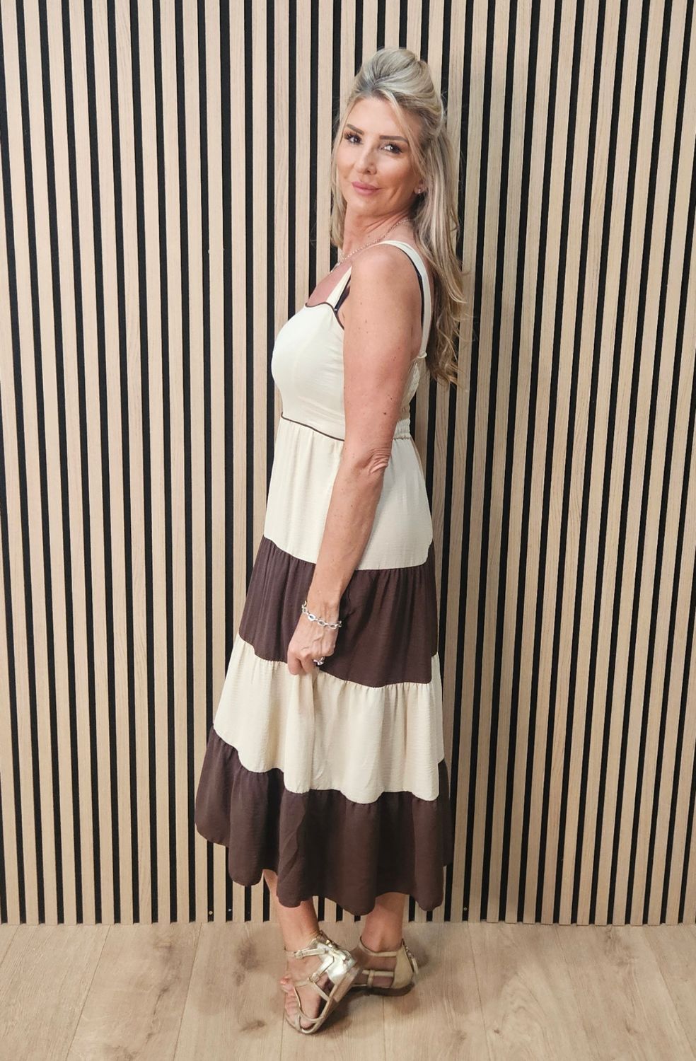 Colour Block Tiered Midi Dress – Chocolate/Cream