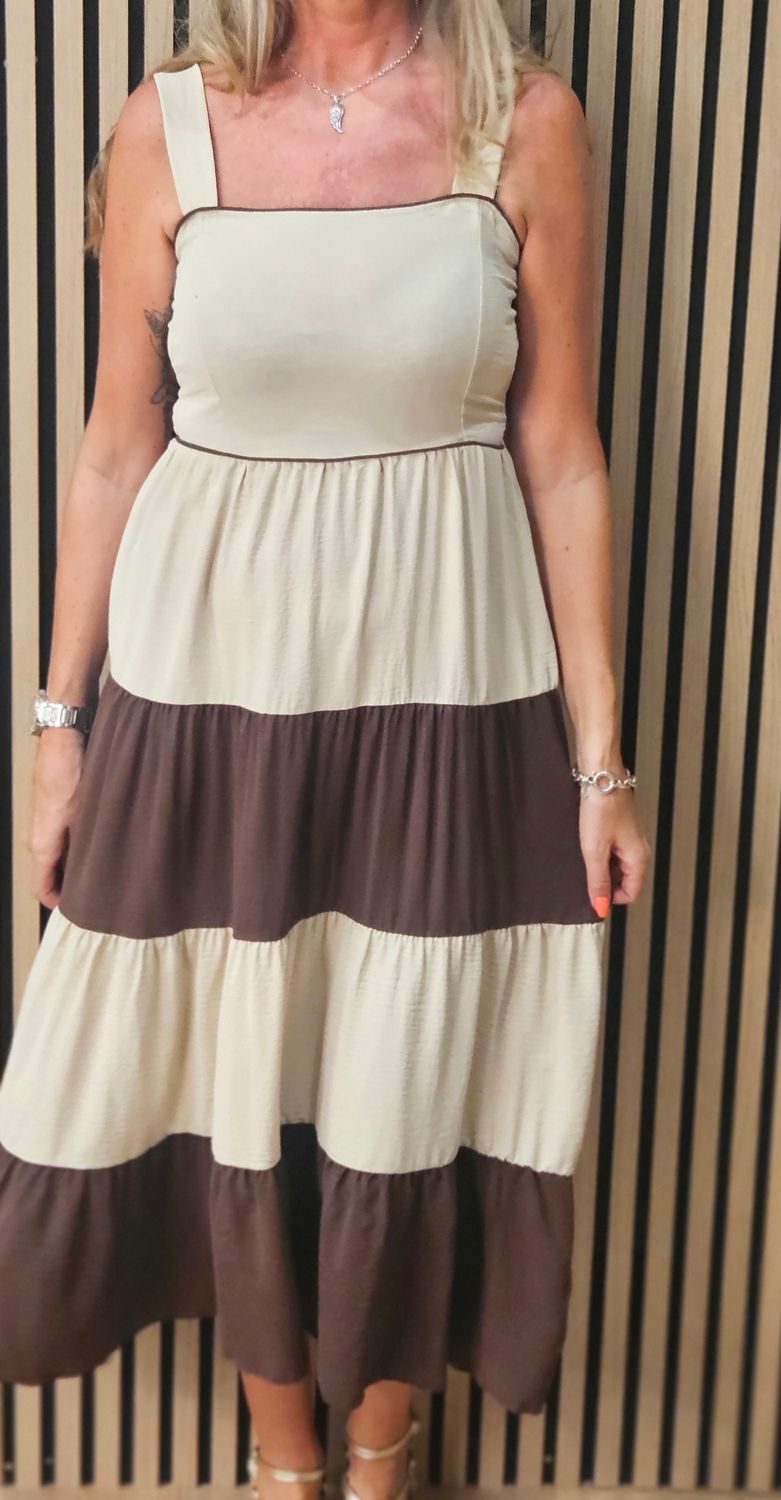 Colour Block Tiered Midi Dress – Chocolate/Cream