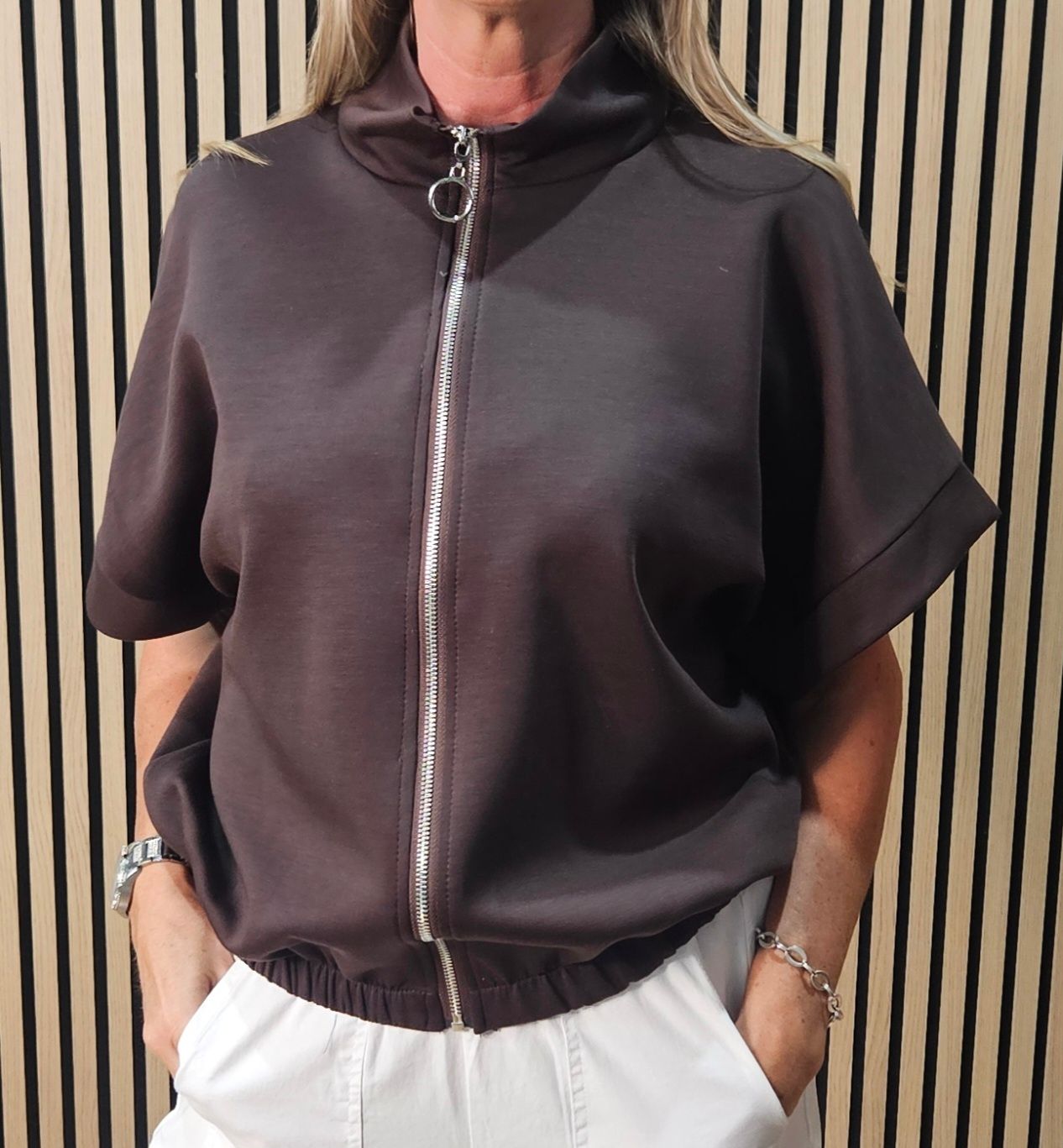 Cropped Zip-Up Jacket – Chocolate