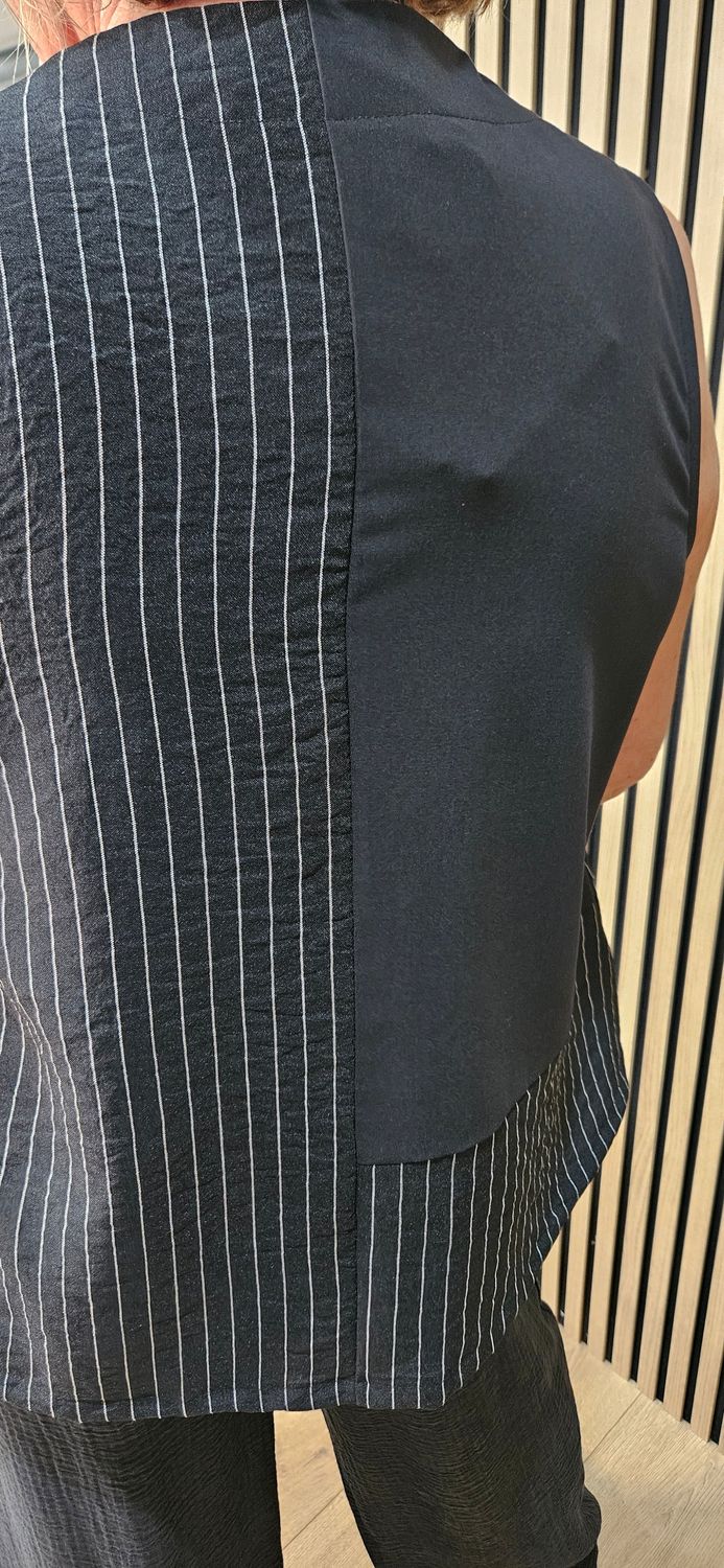 Pinstripe Contrast Button Detail Top –